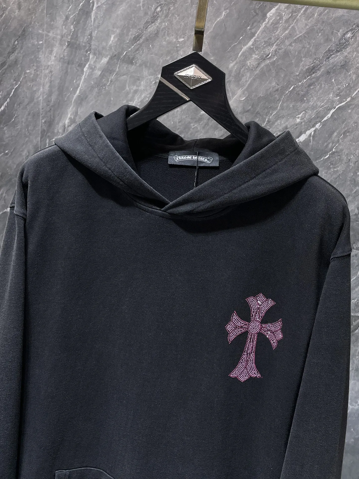 P296 Chrome Hearts Autumn and Winter 2025 Counter Synchronization❤️ Heavy Industry Washable Style! ! Heavy-duty hot-drilled horseshoe Sanskrit letter cross hooded sweatshirt. Improved customized version of 1:1 high-gram weight high-quality fabric. Recommended color: black. Size: S, M, L, XL